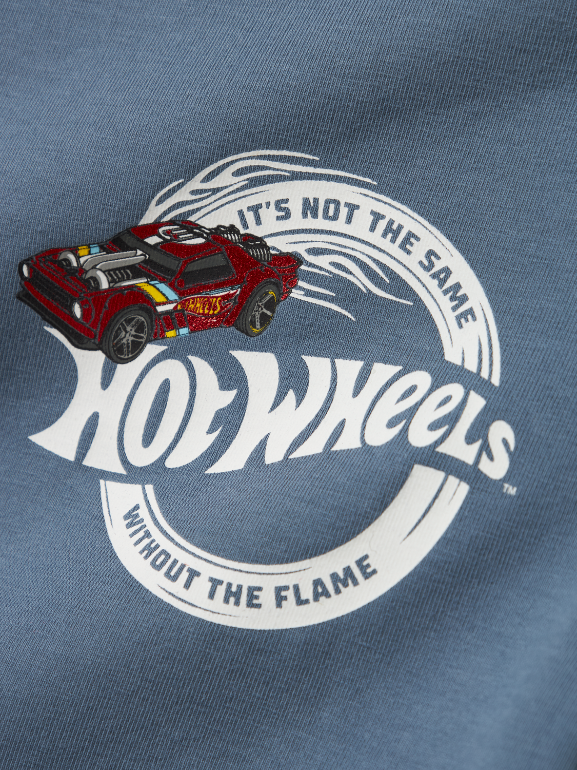 model_shot-front_full